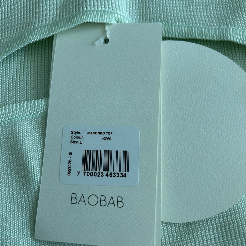Crop Top Baobab Collection Pale Kiwi  Cutout Ribbed - Picture 7 of 10